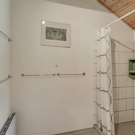 Hébergement de vacances Ahti - 900m From The Sea By Interhome